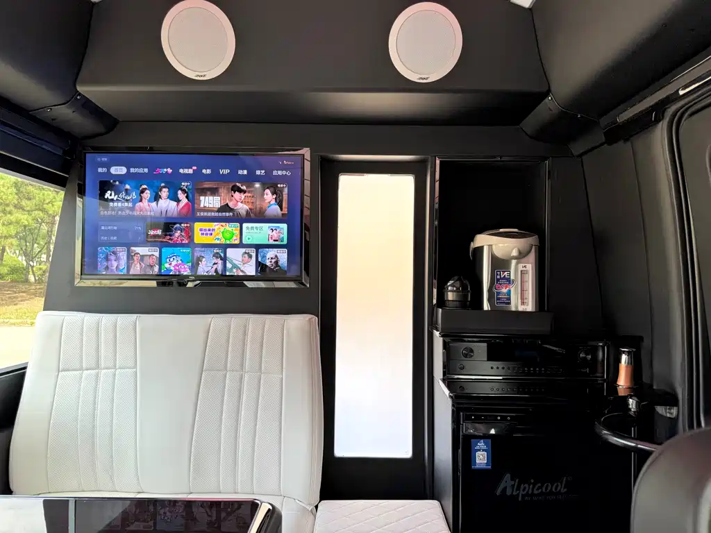 Toyota Coaster 2018 — фото 22