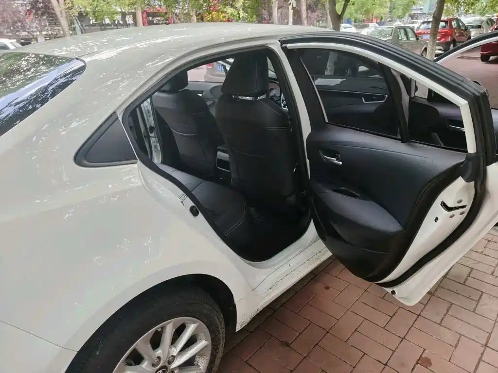 Toyota Corolla 2022 — фото 11