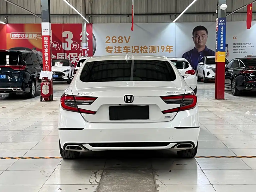 Honda Accord 2023 — фото 16