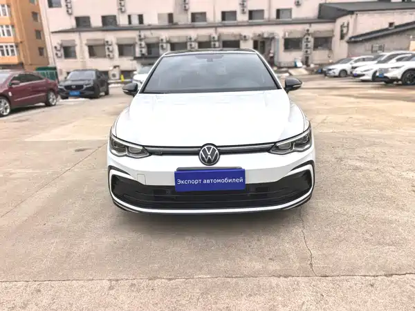 Volkswagen Golf 2023