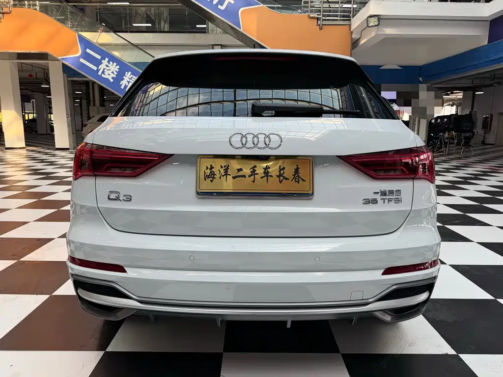 Audi Q3 2022 — фото 3
