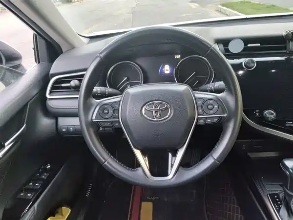 Toyota Camry 2019