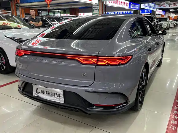 BYD Han 2024