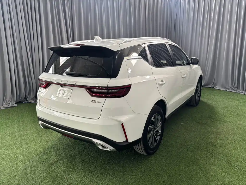 Geely Vision X6 2022