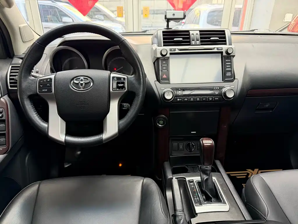 Toyota Prado 2014 — фото 26
