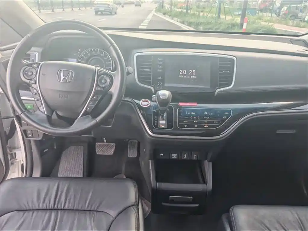 Honda Odyssey 2020 — фото 7