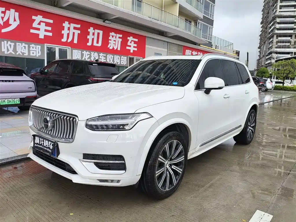 Volvo XC90 2021 — фото 1