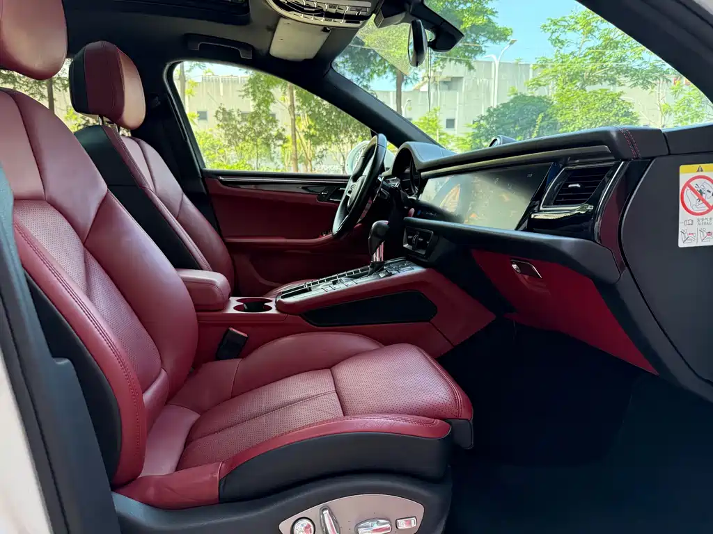 Porsche Macan 2015 — фото 12