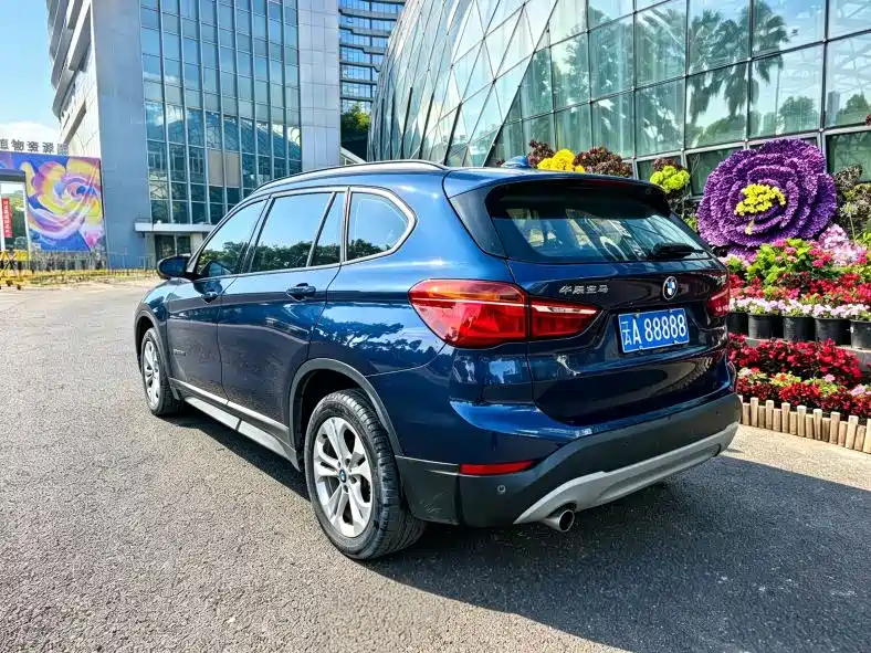 BMW X1 2017 — фото 14