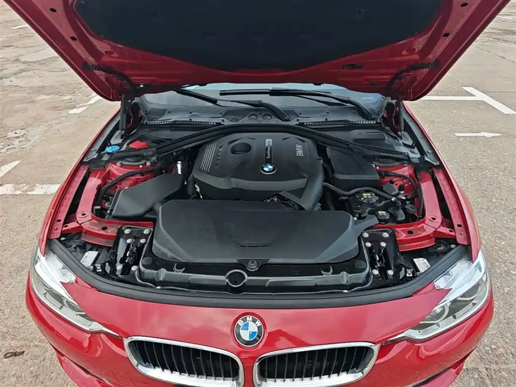 BMW 3 Series 2017 — фото 20