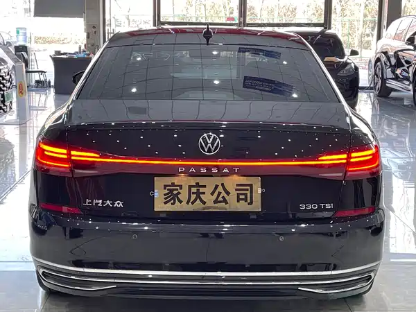 Volkswagen Passat 2023