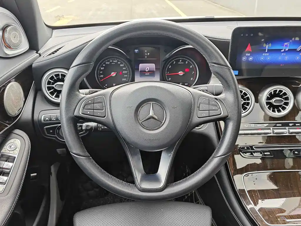 Mercedes-Benz GLC 2019 — фото 10