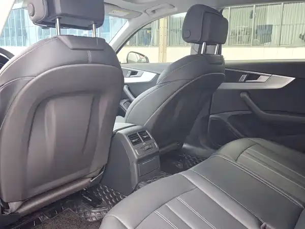 Audi A4L 2025