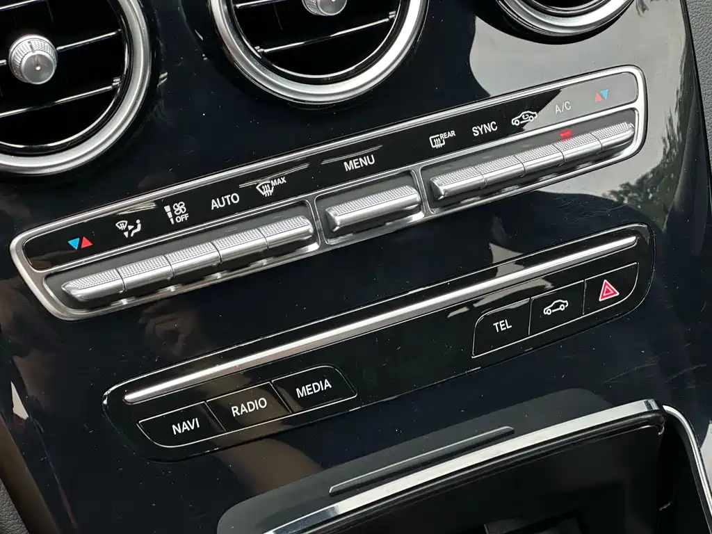 Mercedes-Benz C-Class 2021 — фото 18