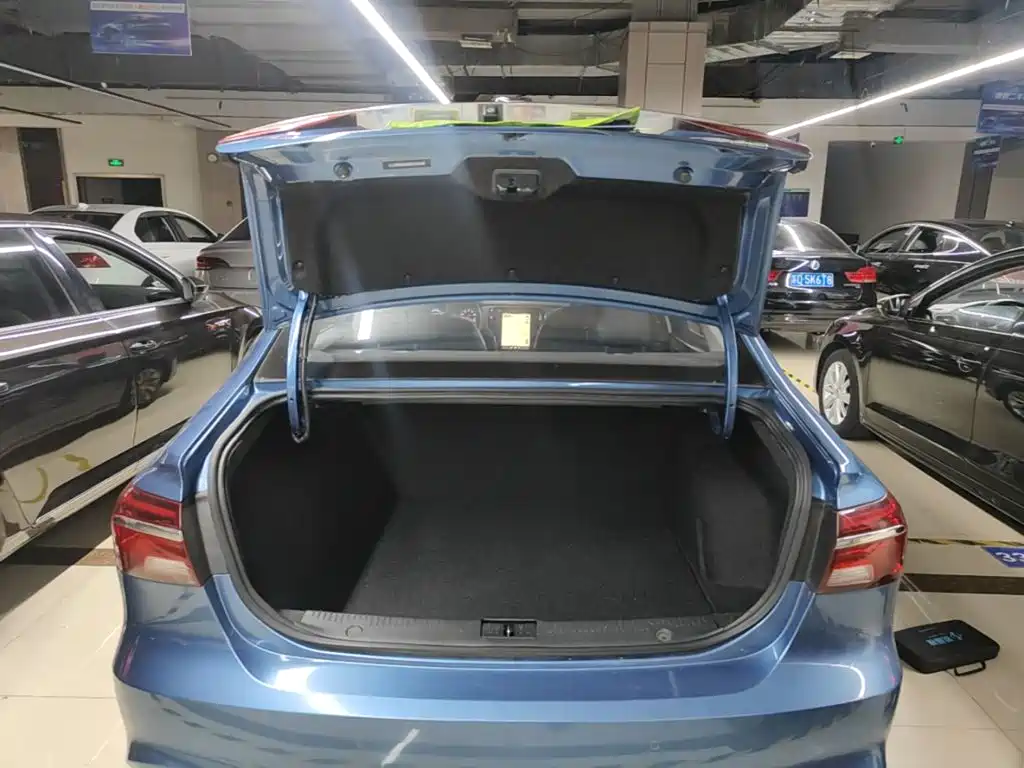 Roewe i6 Classic 2018 — фото 19