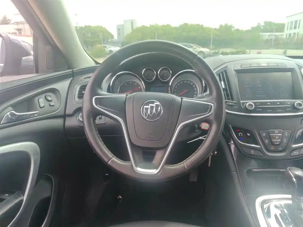 Buick Regal 2014 — фото 11