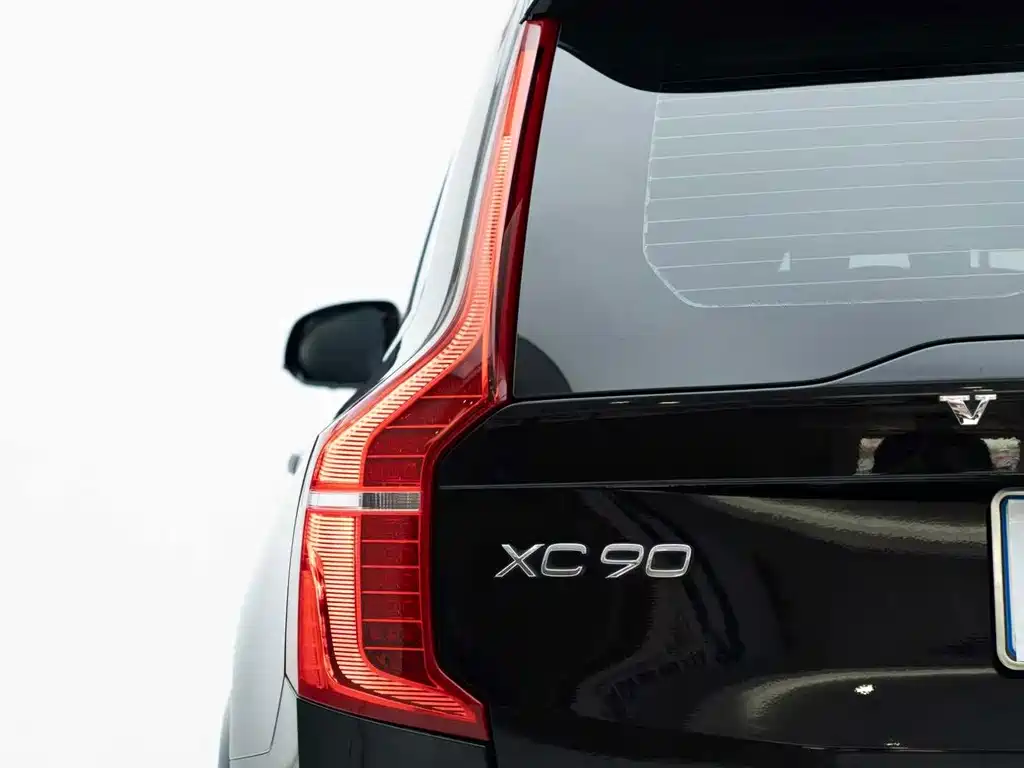 Volvo XC90 2021 — фото 32