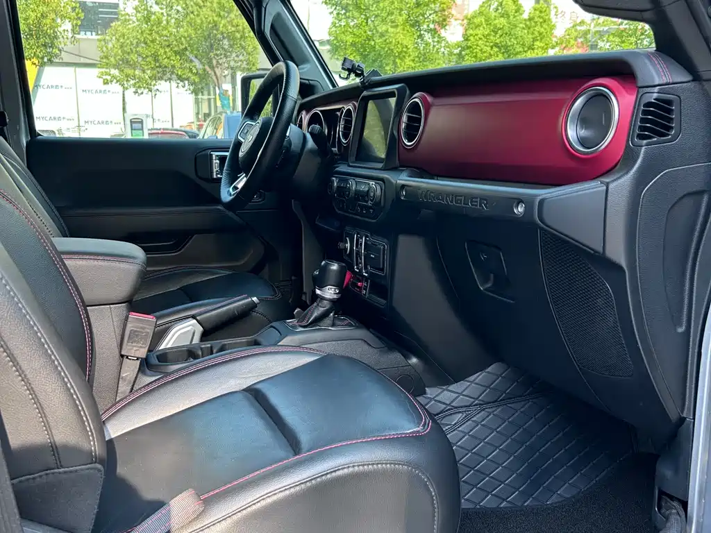 Jeep Wrangler 2021 — фото 14