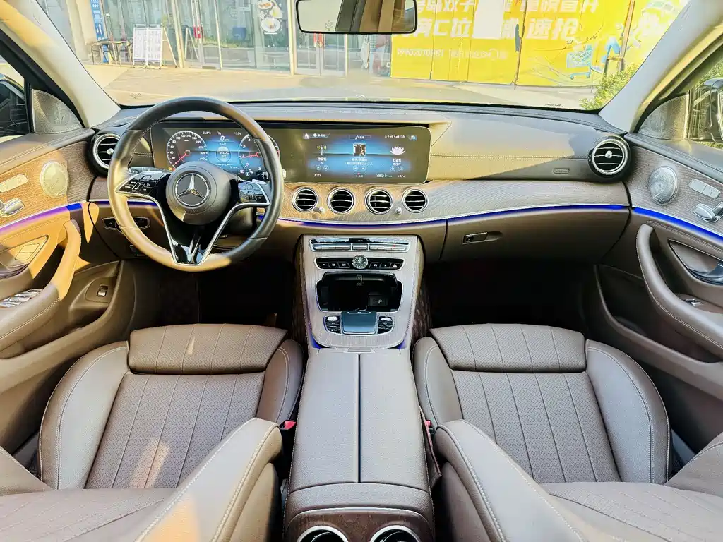 Mercedes-Benz E-Class 2022 — фото 10