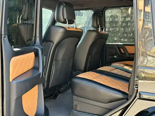 Mercedes-Benz G-Class 2011