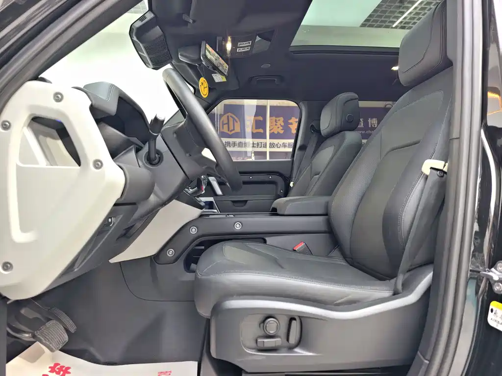 Land Rover Defender 2024 — фото 15