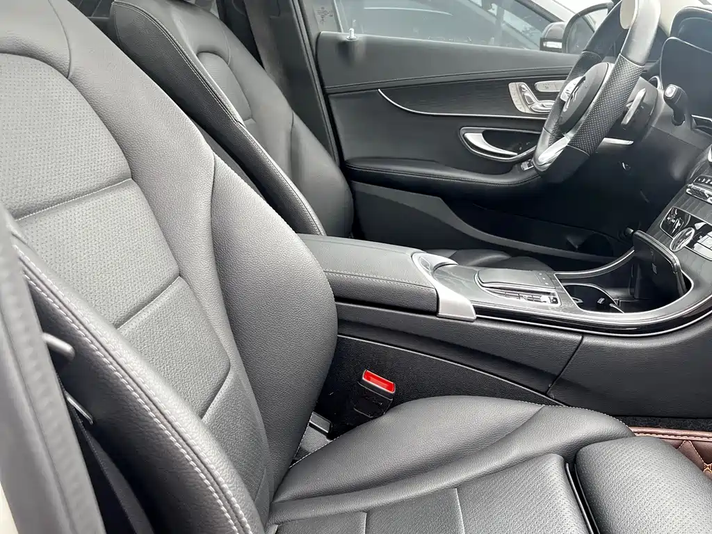 Mercedes-Benz C-Class 2021