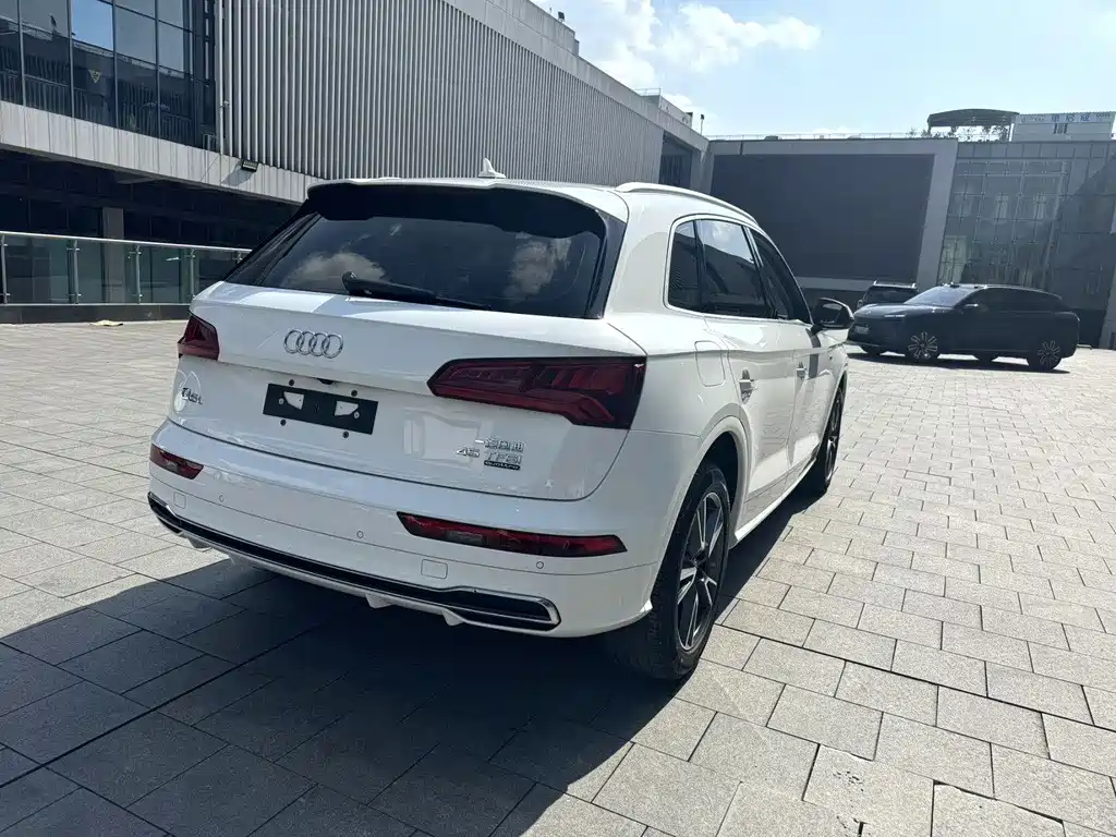 Audi Q5L 2019 — фото 13