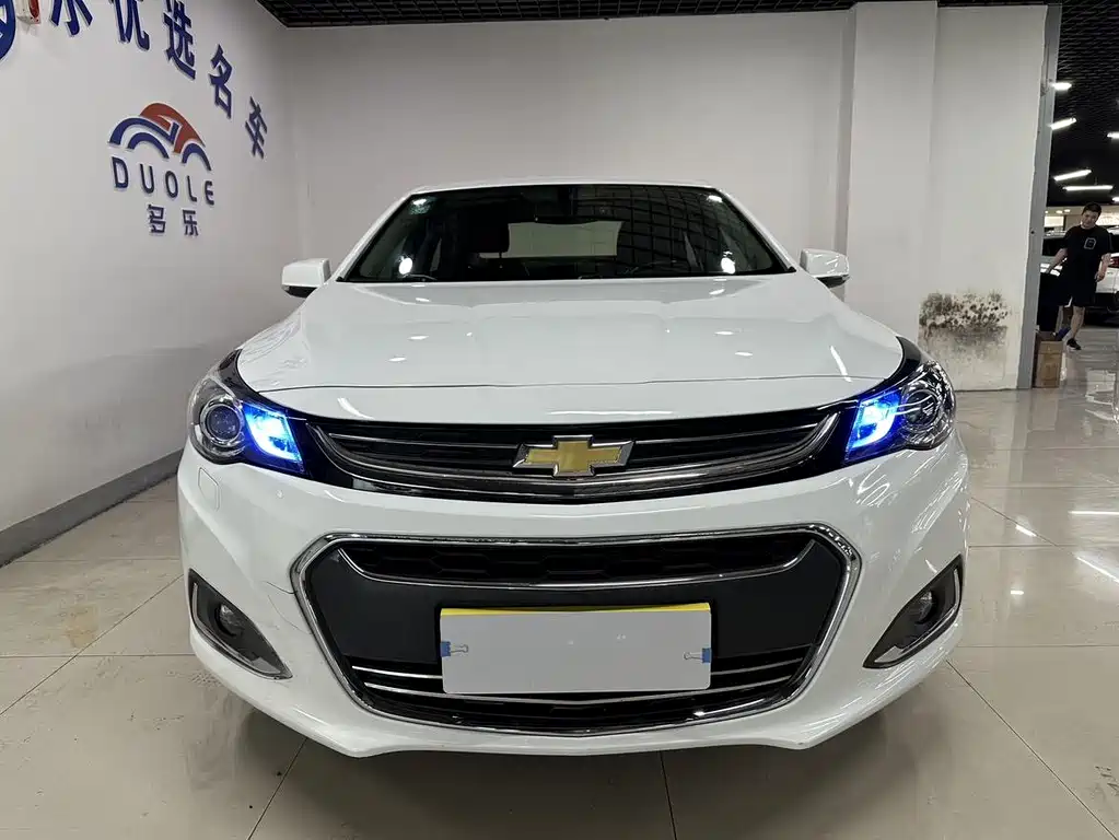 Chevrolet Malibu 2018 — фото 2