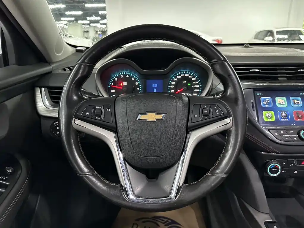 Chevrolet Malibu 2018 — фото 9