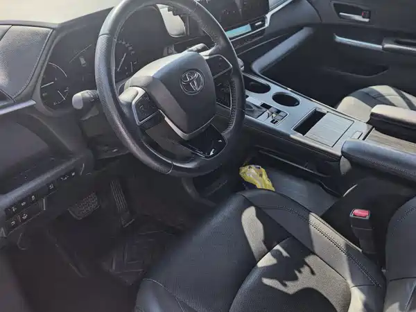 Toyota Sienna 2023