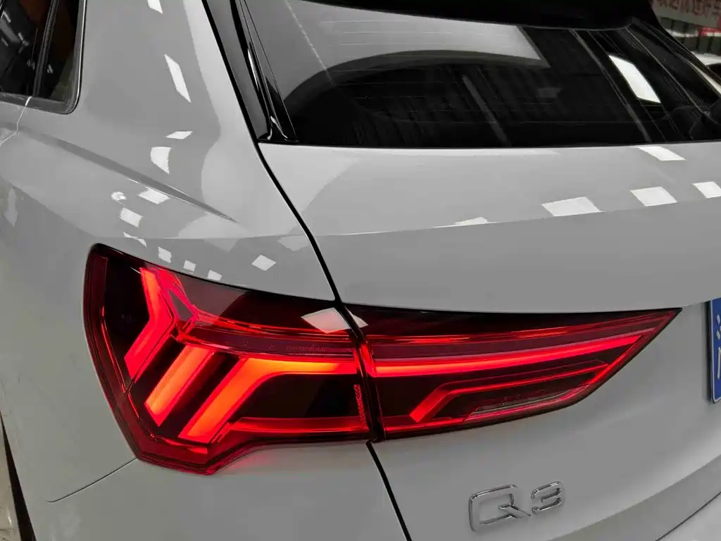 Audi Q3 2022 — фото 19