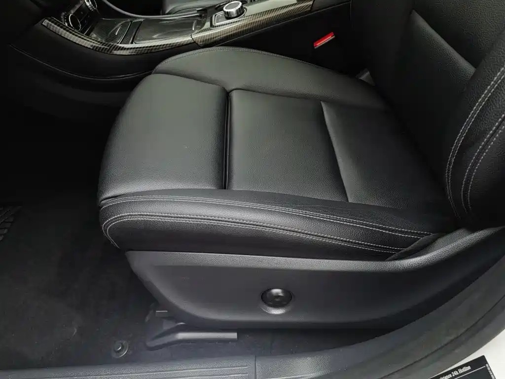 Mercedes-Benz CLA 2017 — фото 20