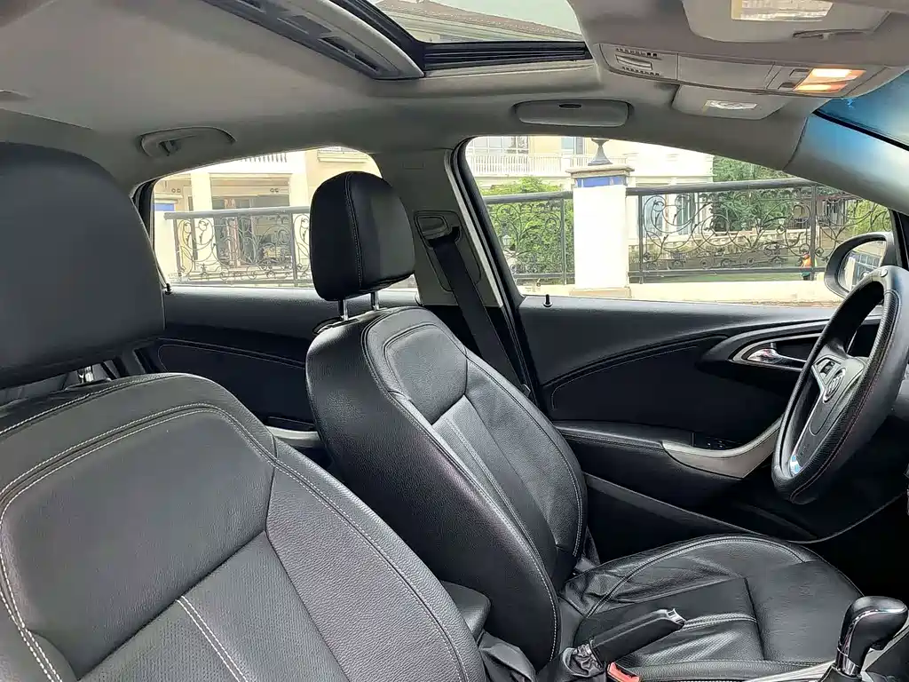 Buick Excelle GT 2014 — фото 14