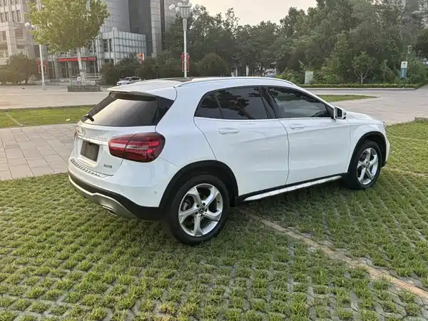 Mercedes-Benz GLA 2018