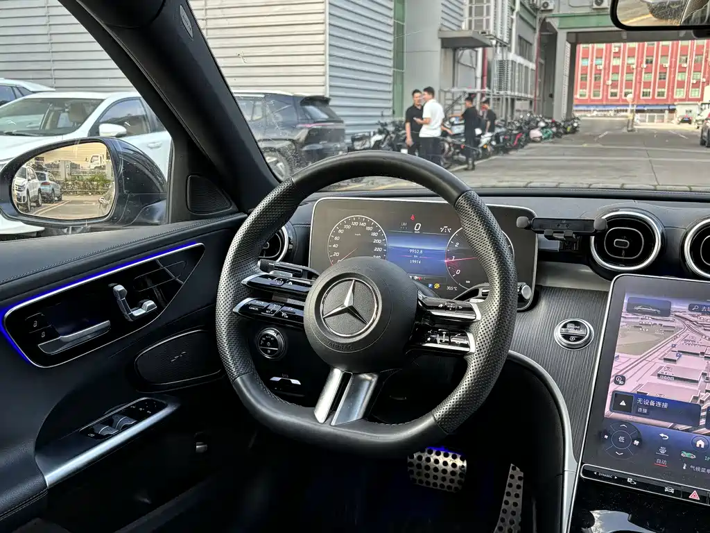 Mercedes-Benz C-Class 2024 — фото 13