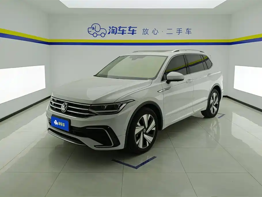 Volkswagen Tiguan L 2023 — фото 1