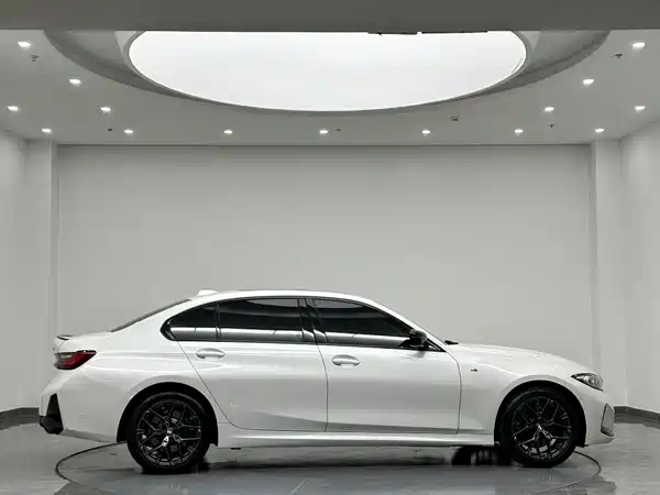 BMW 3 Series 2024