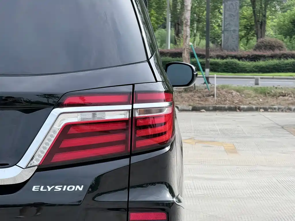 Honda Elysion 2018 — фото 28