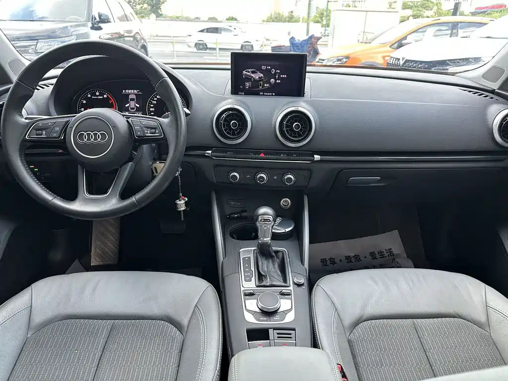 Audi A3 2018 — фото 11