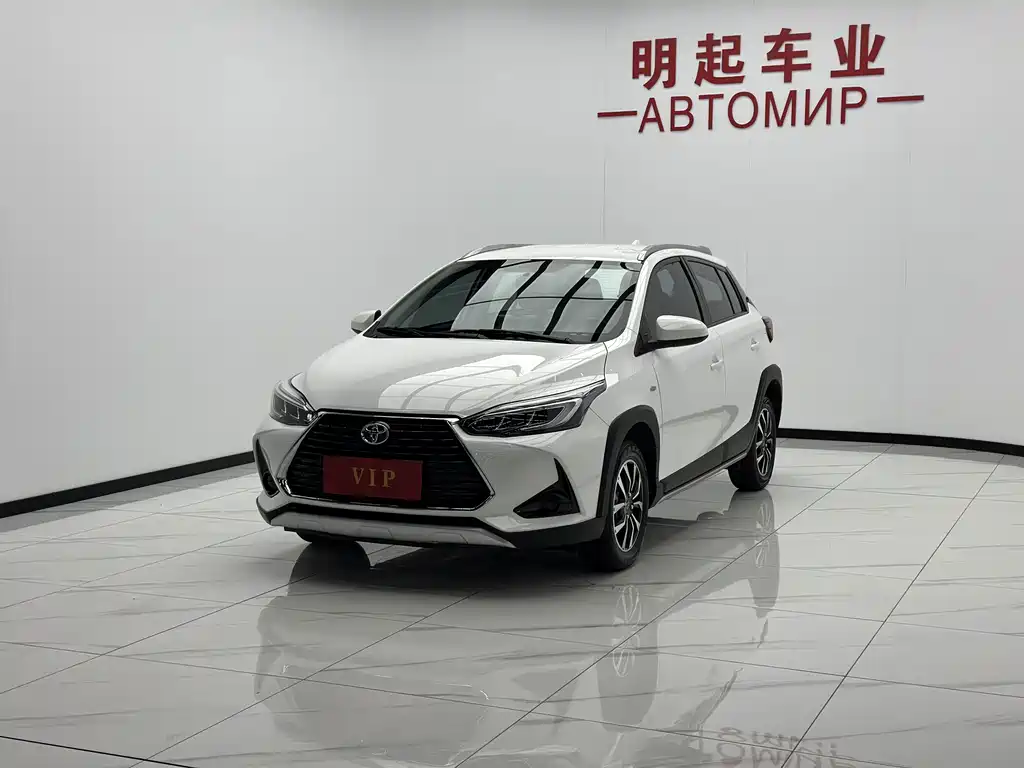 Toyota Yaris L 2022