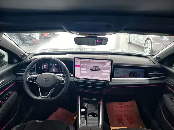 Volkswagen Passat 2024