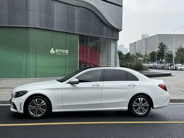 Mercedes-Benz C-Class 2021