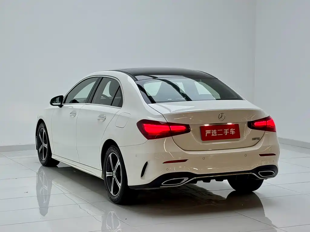 Mercedes-Benz A-Class 2024 — фото 14