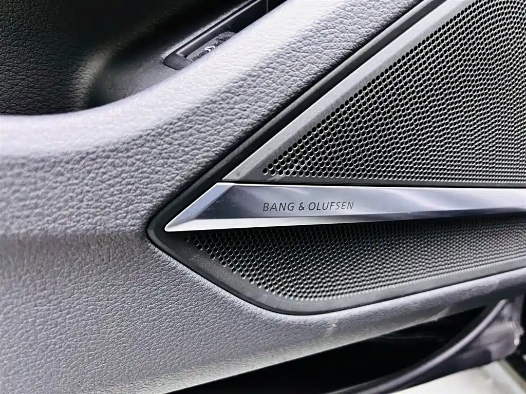 Audi A8 2020 — фото 12