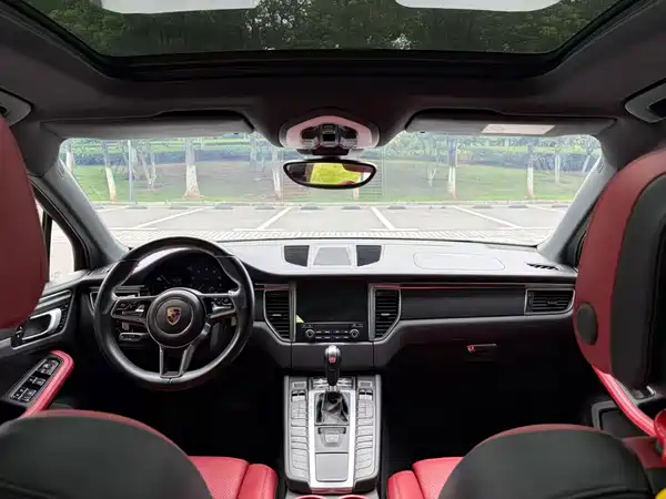 Porsche Macan 2016