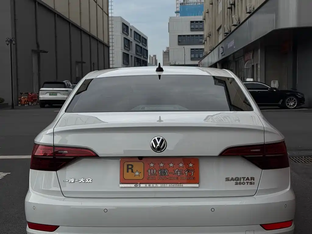 Volkswagen Sagitar 2021
