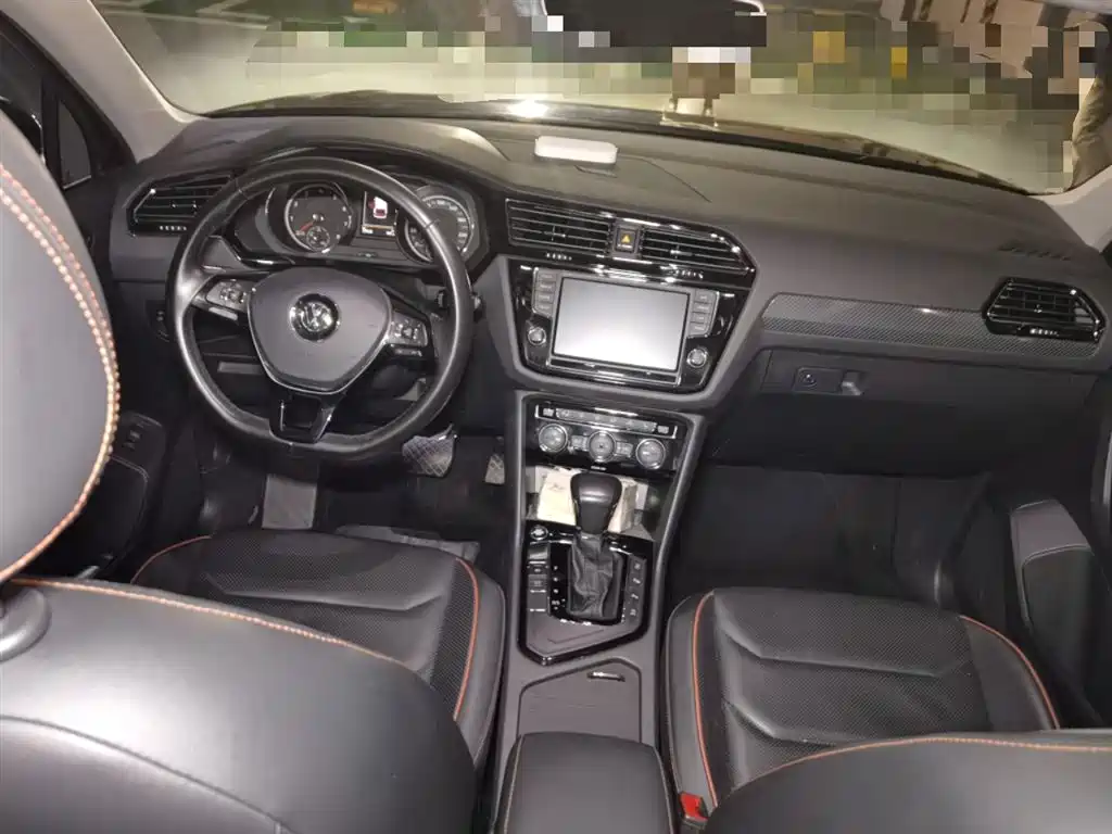 Volkswagen Tiguan L 2017 — фото 13