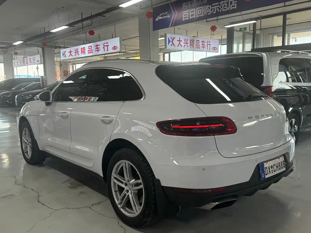Porsche Macan 2018 — фото 6