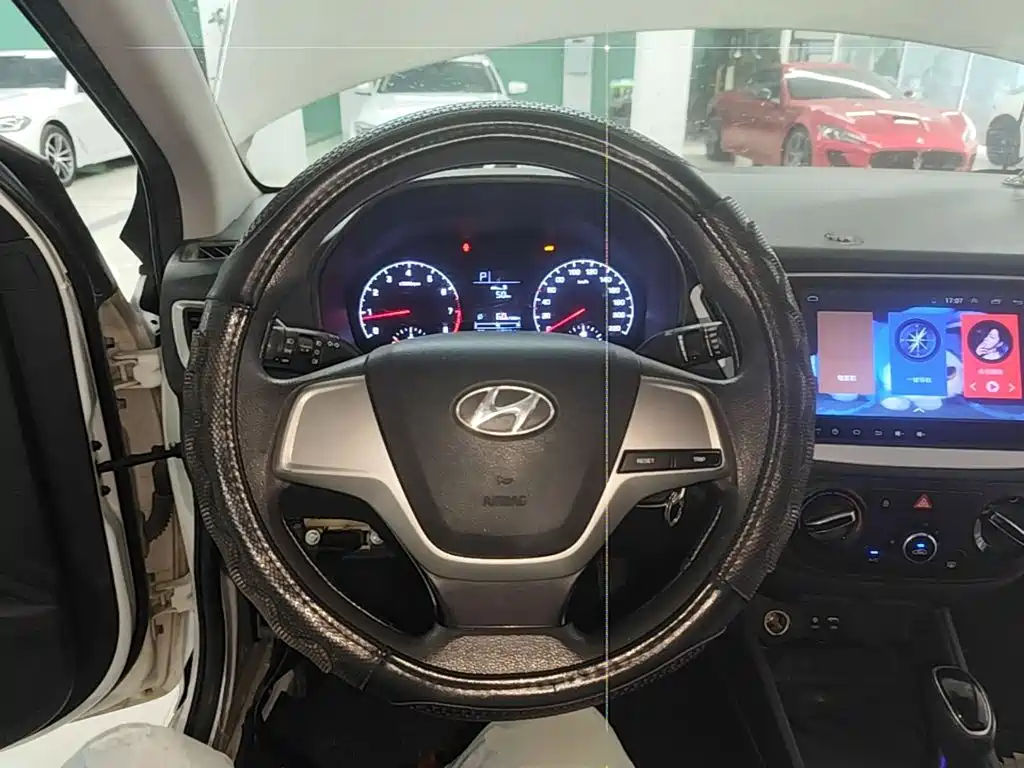 Hyundai Verna 2017 — фото 7