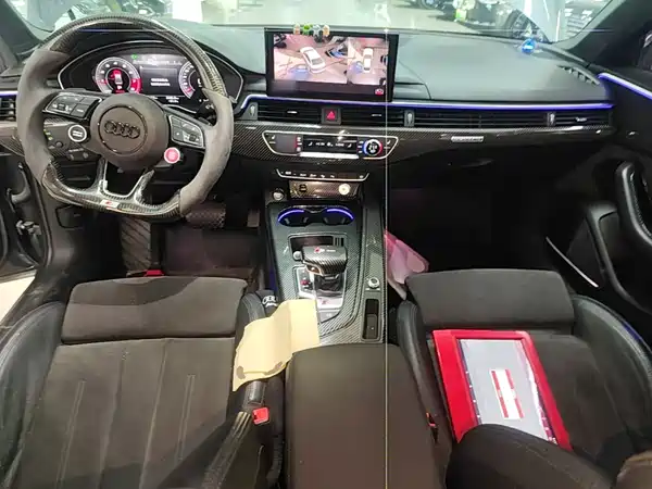 Audi A4L 2020
